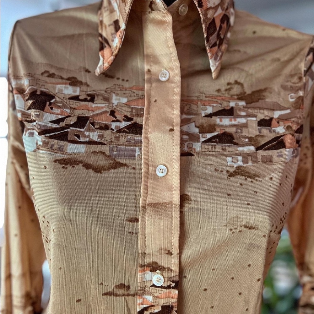 Vintage 70s novelty button up landscape and clouds. Size small. - Picture 7 of 7